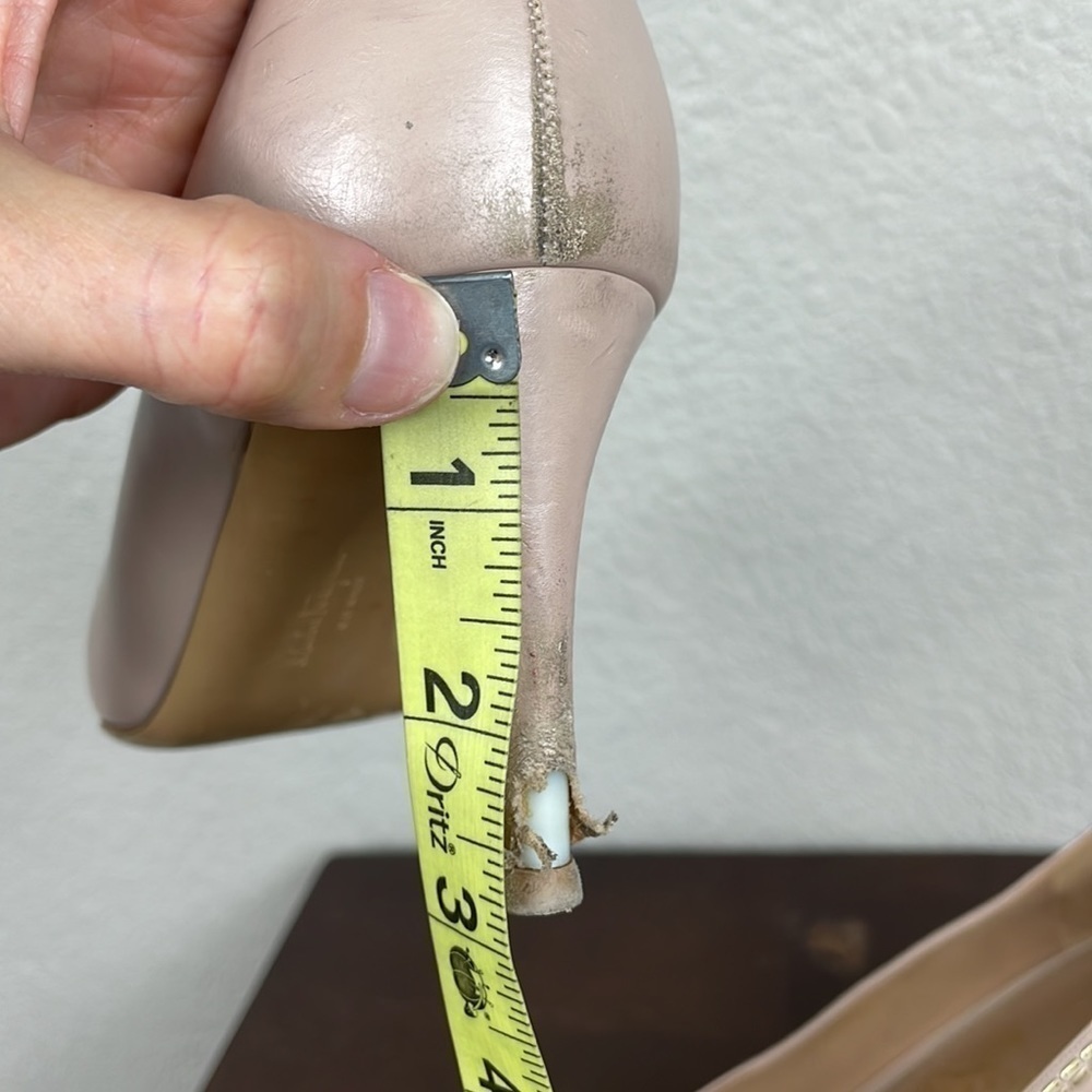 Salvatore Ferragamo Beige Leather Pola Bisque Peep Toe Pumps Bow Size 7.5 - Picture 13 of 16